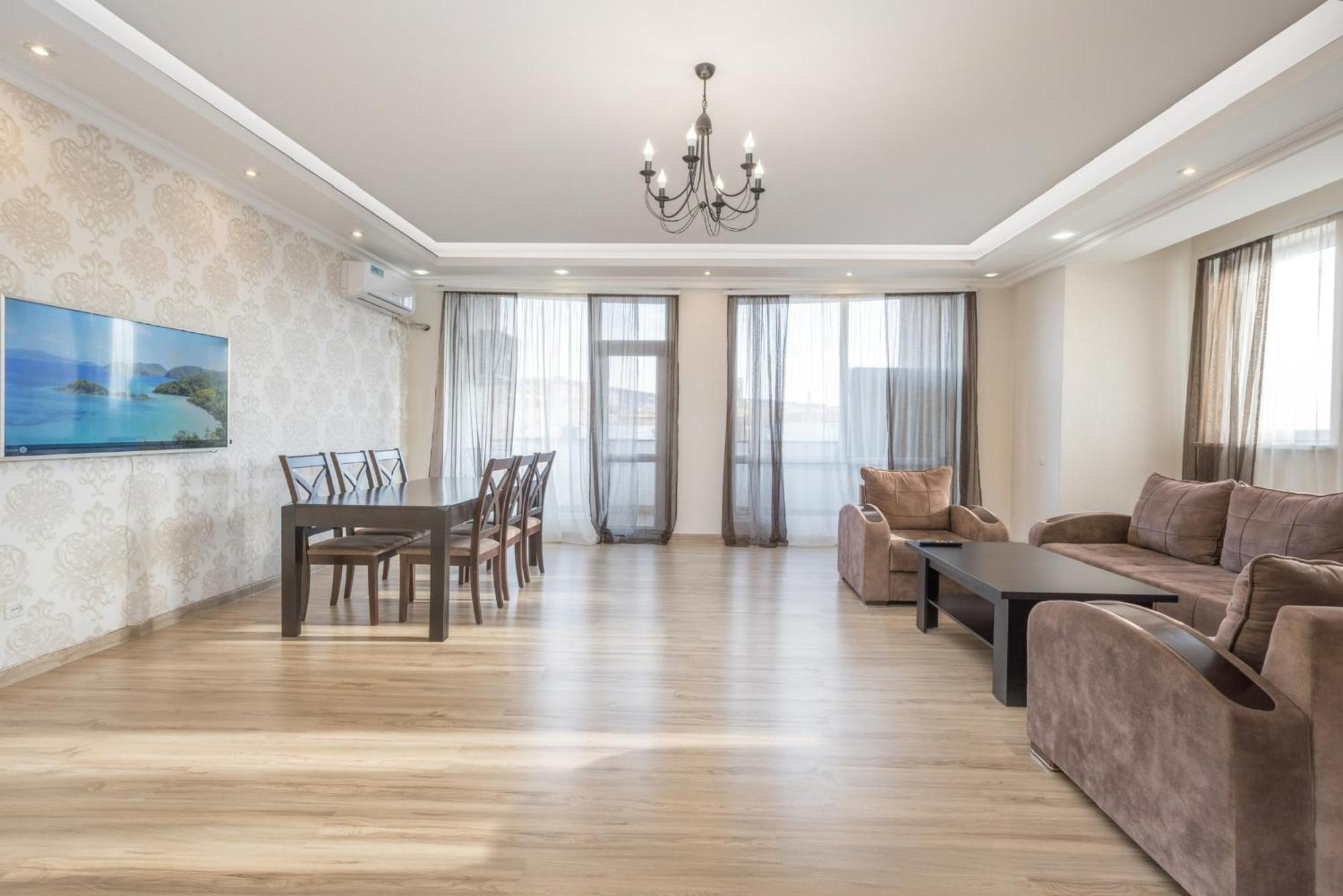 2 Bedrooms 2 Bathrooms Large And Lux Apartment Best Location Yerevan Luaran gambar