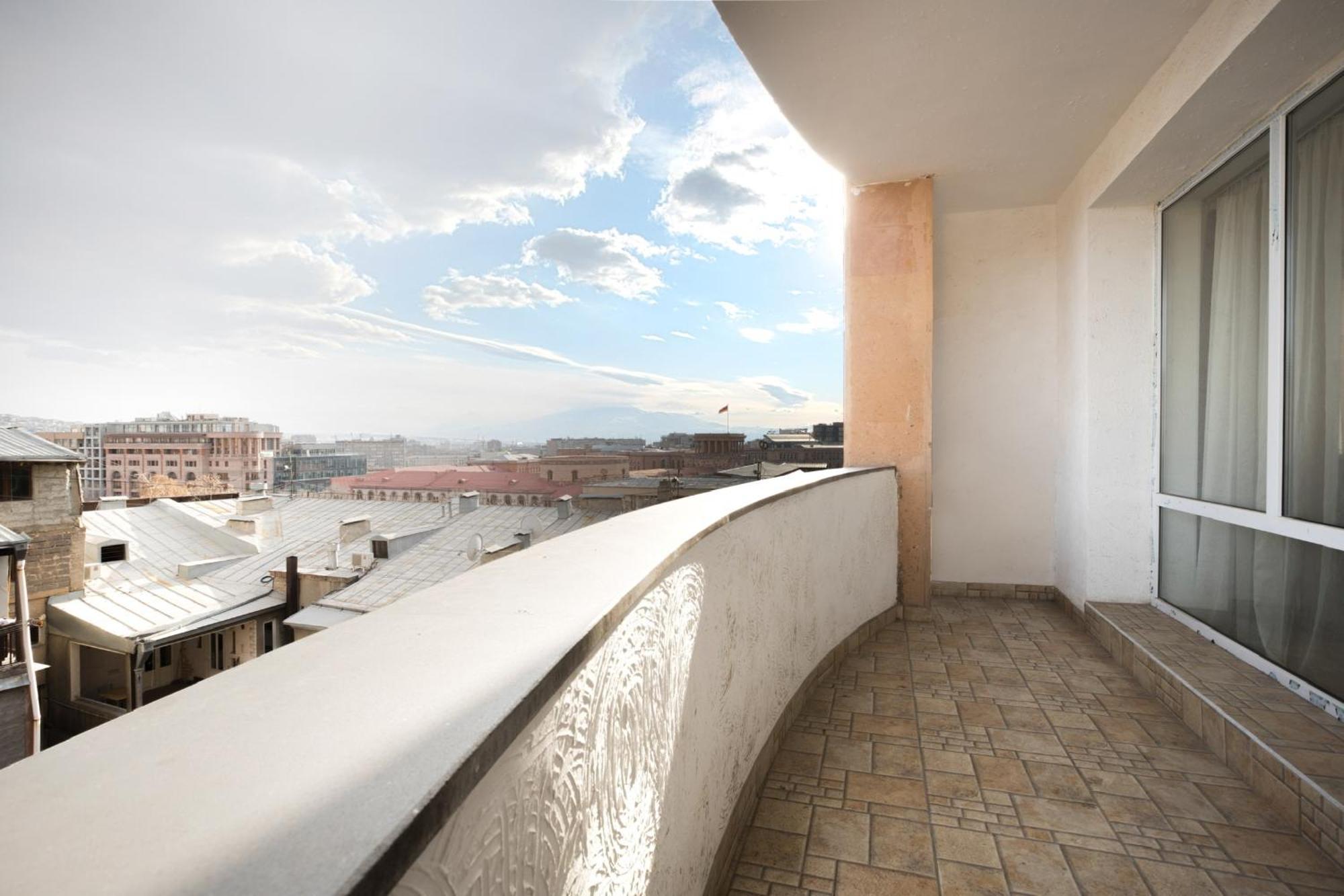 2 Bedrooms 2 Bathrooms Large And Lux Apartment Best Location Yerevan Luaran gambar